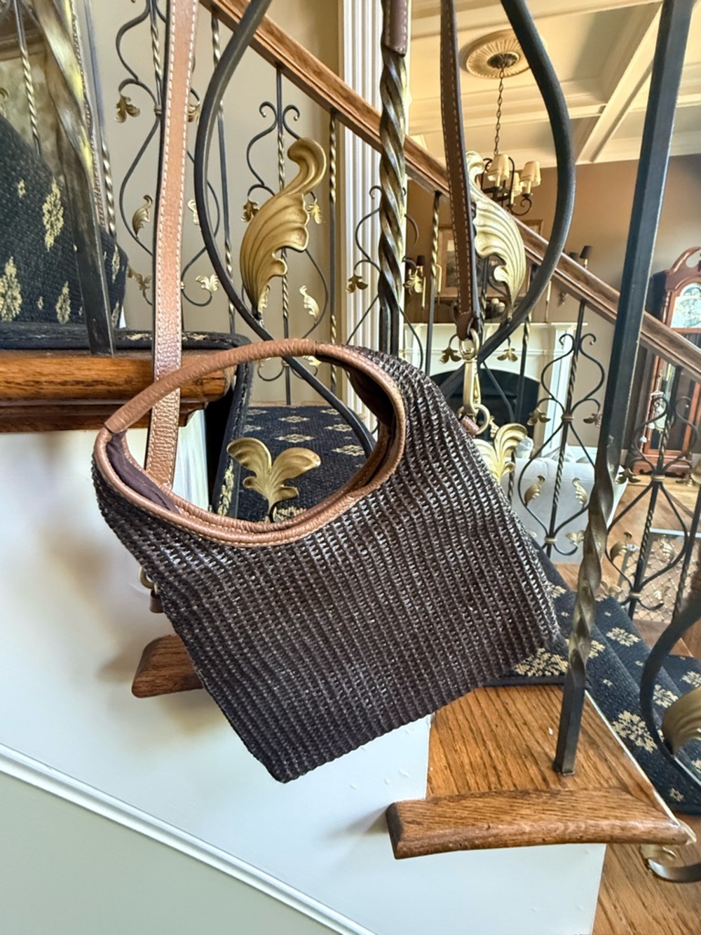 JJIll Woven Brown Shoulder Bag with Adjustable Strap. Cross body or handle. EUC - Picture 4 of 14